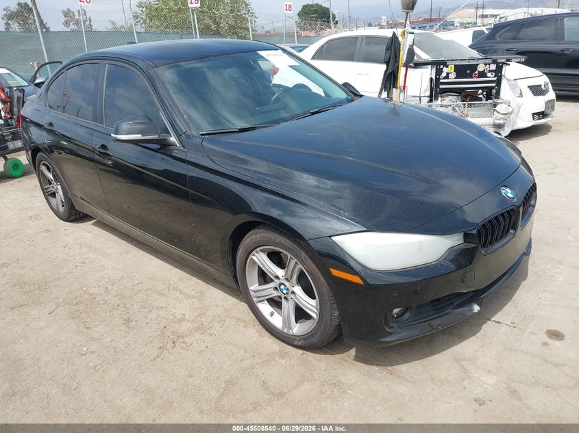 2013 BMW 3er VIN WBA3C1C53DF444619 IAAI salvage auction — LEFT SIDE, Salvage Title, sold $650 on 2026-07-29 (photo 1)