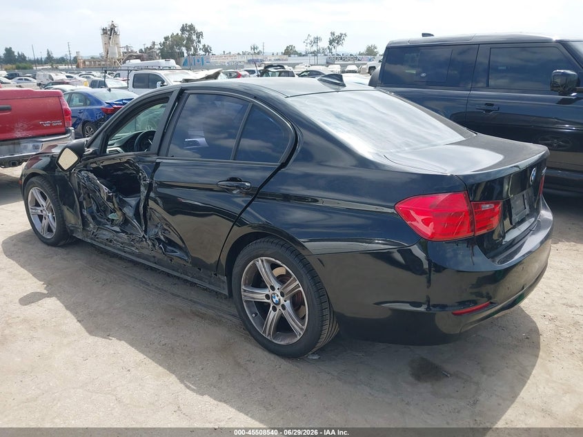 2013 BMW 3er VIN WBA3C1C53DF444619 IAAI salvage auction — LEFT SIDE, Salvage Title, sold $650 on 2026-07-29 (photo 3)