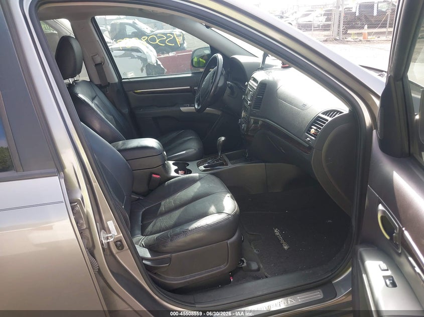 2012 Hyundai Santa fe VIN 5XYZKDAGXCG156825 IAAI salvage auction — NORMAL WEAR, Clear (Indiana), sold $600 on 2026-07-29 (photo 5)