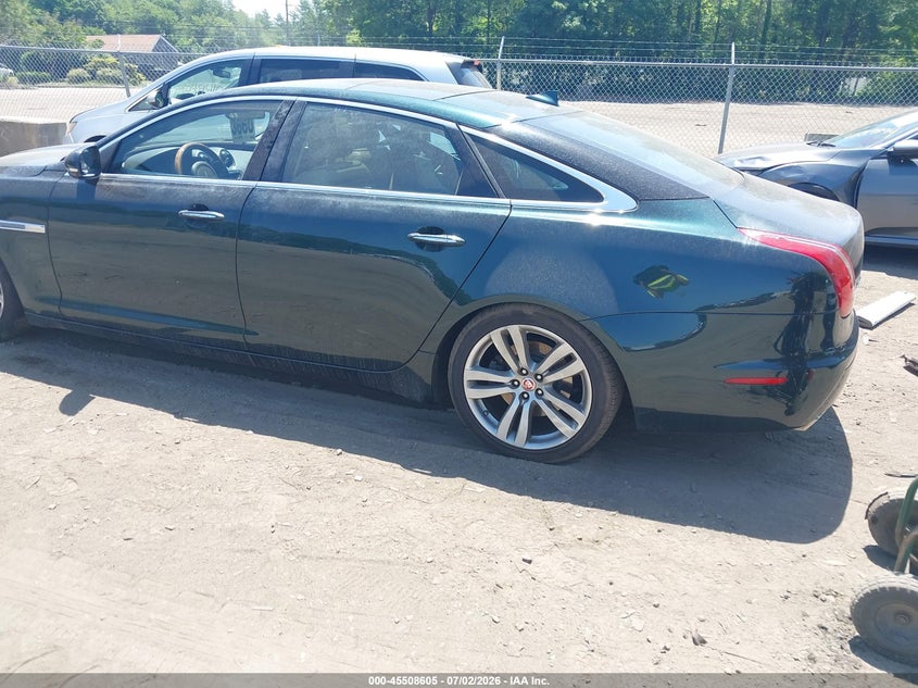 2013 Jaguar Xj VIN SAJWJ2GD2D8V50109 IAAI salvage auction — FRONT END, Salvage Title, sold $800 on 2026-08-02 (photo 3)