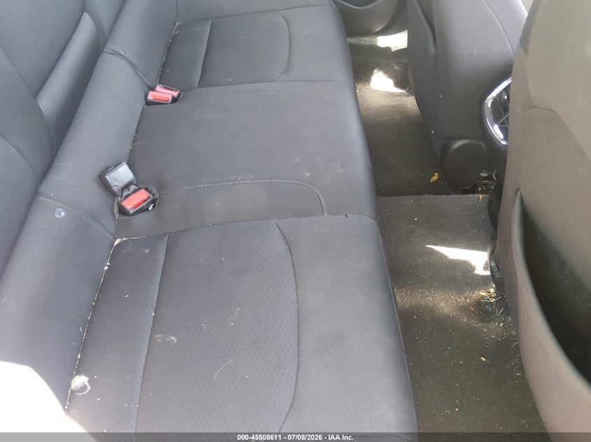 2002 Audi S6 VIN WAUXU54B92N095351 IAAI salvage auction — NORMAL WEAR, Regular Certificate (Iowa), sold $375 on 2026-07-27 (photo 8)