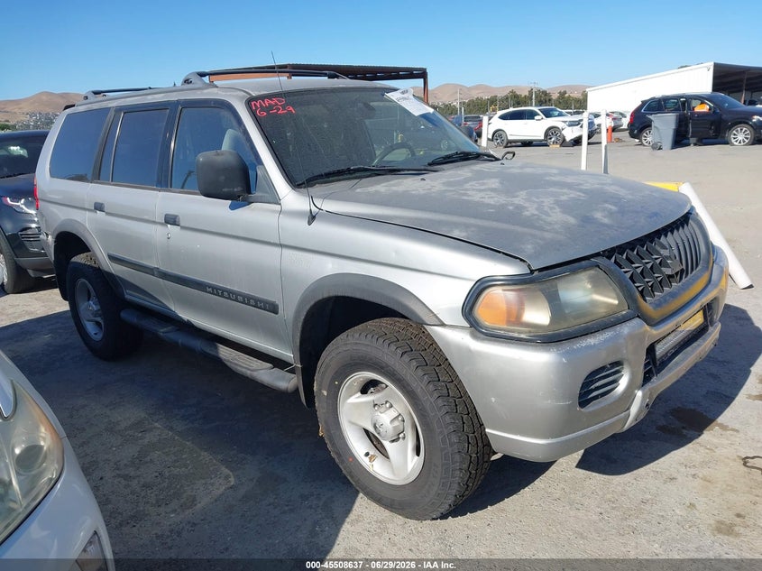 2000 Mitsubishi Montero VIN JA4LS31H4YP814856 — IAAI salvage auction photo