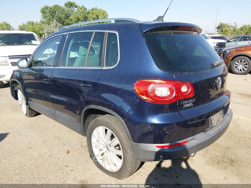 2011 Volkswagen Tiguan VIN WVGBV7AX4BW000237 IAAI salvage auction — LEFT & RIGHT, Salvage (Colorado), sold $1,150 on 2026-08-13 (photo 3)