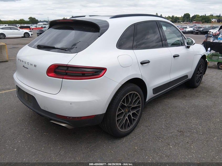 2018 Porsche Macan VIN WP1AA2A58JLB08789 IAAI salvage auction — RIGHT FRONT, Salvage (Oregon), sold $13,900 on 2026-09-02 (photo 4)