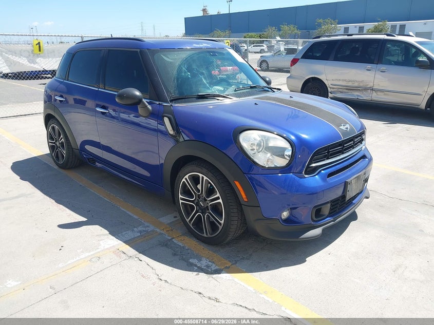 2015 Mini Countryman VIN WMWZC3C58FWT03649 IAAI salvage auction — LEFT SIDE, Salvage (California), sold $425 on 2026-07-29 (photo 1)