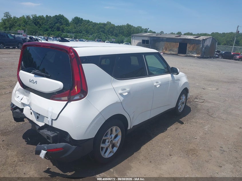 2022 Kia Soul VIN KNDJ23AUXN7830694 IAAI salvage auction — REAR END, Salvage (Virginia), sold $3,875 on 2026-07-27 (photo 4)