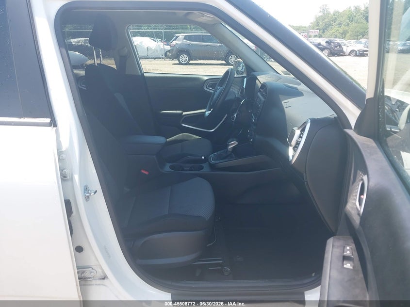 2022 Kia Soul VIN KNDJ23AUXN7830694 IAAI salvage auction — REAR END, Salvage (Virginia), sold $3,875 on 2026-07-27 (photo 5)
