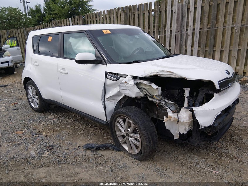 2018 Kia Soul VIN KNDJP3A52J7522536 IAAI salvage auction — REAR END, Salvage (Arizona), sold $25 on 2026-07-27 (photo 1)