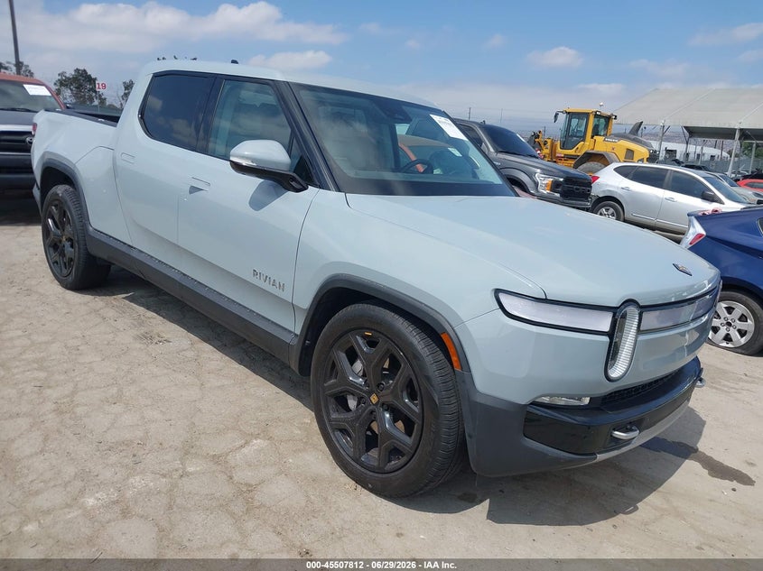 2023 Rivian R1t VIN 7FCTGBAA7PN029398 — IAAI salvage auction photo