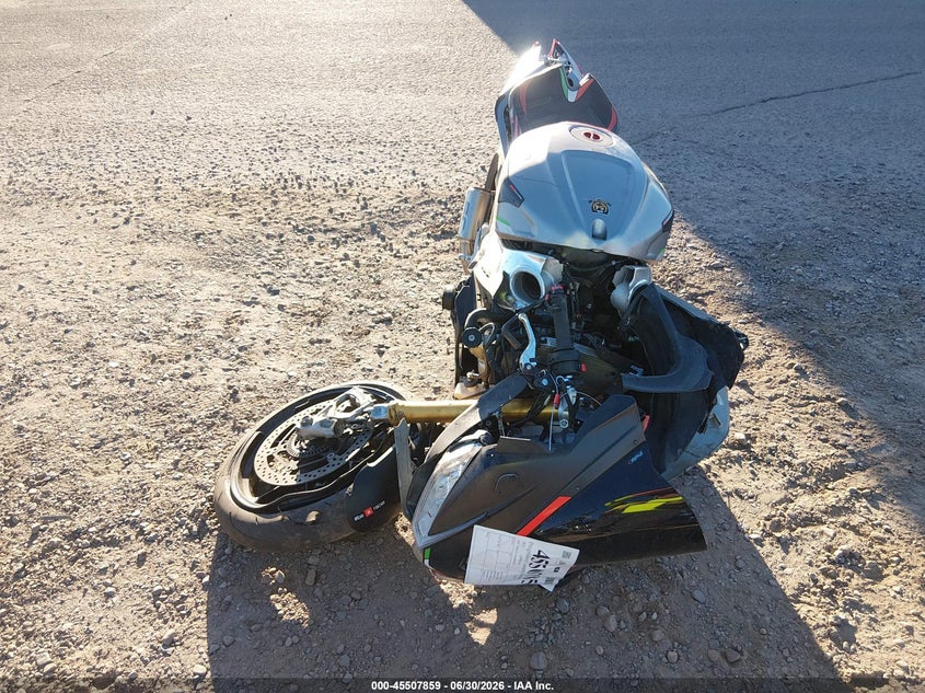 2021 Aprilia Rsv VIN ZD4KYUA06MS000137 IAAI salvage auction — FRONT & REAR, Salvage (Arizona), sold $3,500 on 2026-08-18 (photo 5)