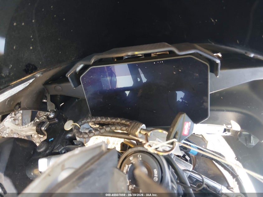 2021 Aprilia Rsv VIN ZD4KYUA06MS000137 IAAI salvage auction — FRONT & REAR, Salvage (Arizona), sold $3,500 on 2026-08-18 (photo 7)