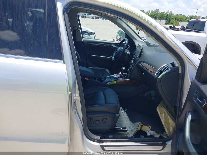2012 Audi Q5 VIN WA1LFAFPXCA097240 IAAI salvage auction — WATER/FLOOD, Salvage (Texas), sold $250 on 2026-07-24 (photo 5)