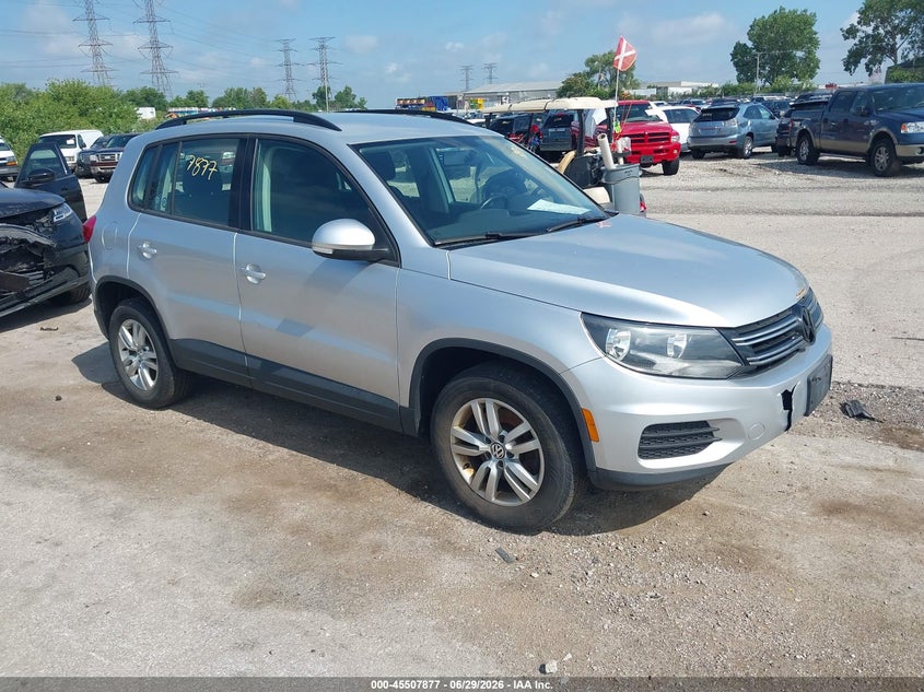 2015 Volkswagen Tiguan VIN WVGAV7AX3FW566648 IAAI salvage auction — NORMAL WEAR, Clear (Illinois), sold $1,250 on 2026-07-29 (photo 1)
