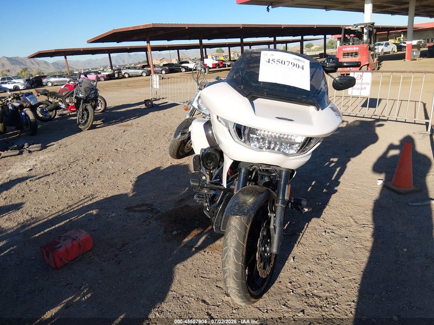 2024 Harley-davidson Road glide VIN 1HD1TL817RB963844 IAAI salvage auction — SIDE, Salvage (Arizona), sold $20,100 on 2026-08-05 (photo 5)
