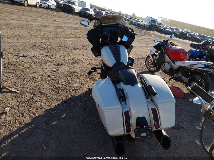 2024 Harley-davidson Road glide VIN 1HD1TL817RB963844 IAAI salvage auction — SIDE, Salvage (Arizona), sold $20,100 on 2026-08-05 (photo 6)