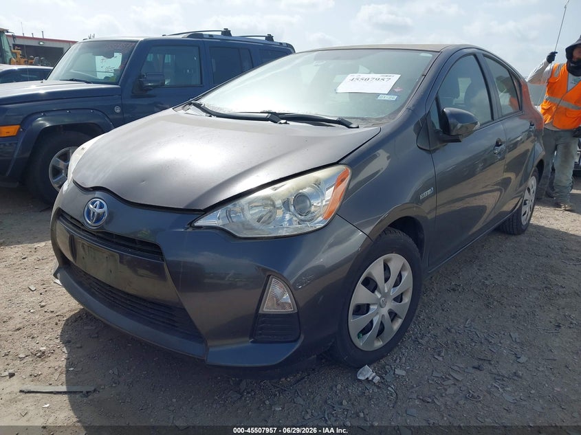 2014 Toyota Prius c VIN JTDKDTB3XE1083024 IAAI salvage auction — NORMAL WEAR, Clear (California), sold $1,225 on 2026-07-28 (photo 2)