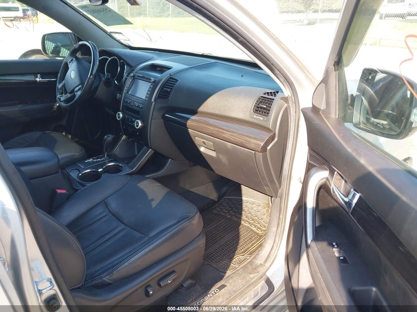 2013 Kia Sorento VIN 5XYKWDA23DG374469 IAAI salvage auction — NORMAL WEAR, Clear (New York), sold $600 on 2026-07-07 (photo 5)
