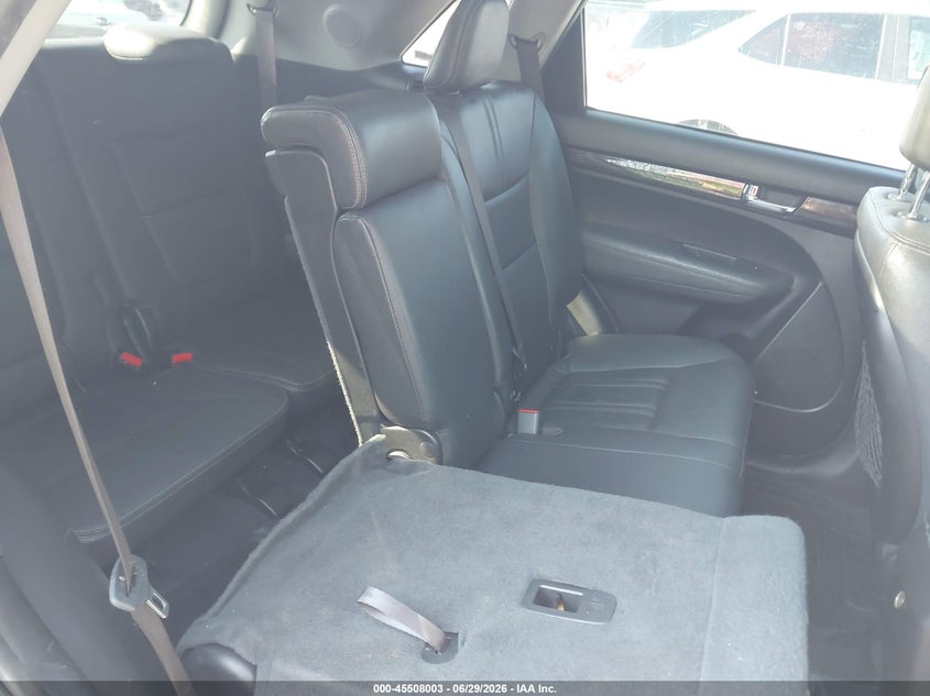 2013 Kia Sorento VIN 5XYKWDA23DG374469 IAAI salvage auction — NORMAL WEAR, Clear (New York), sold $600 on 2026-07-07 (photo 8)