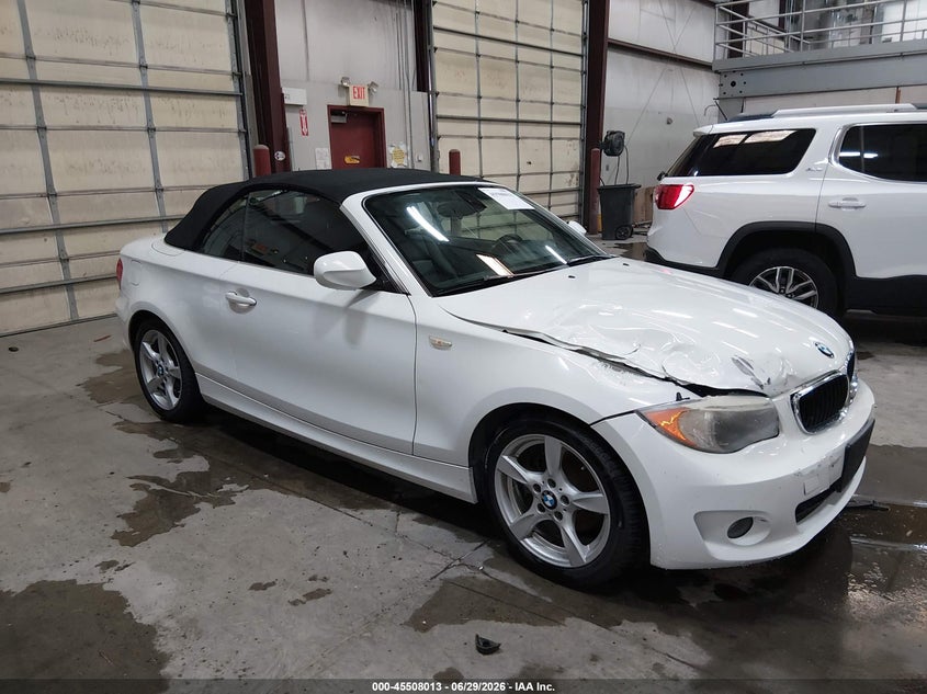 2013 BMW 1er VIN WBAUN1C52DVR00730 IAAI salvage auction — RIGHT FRONT, Salvage (Idaho), sold $525 on 2026-07-24 (photo 1)