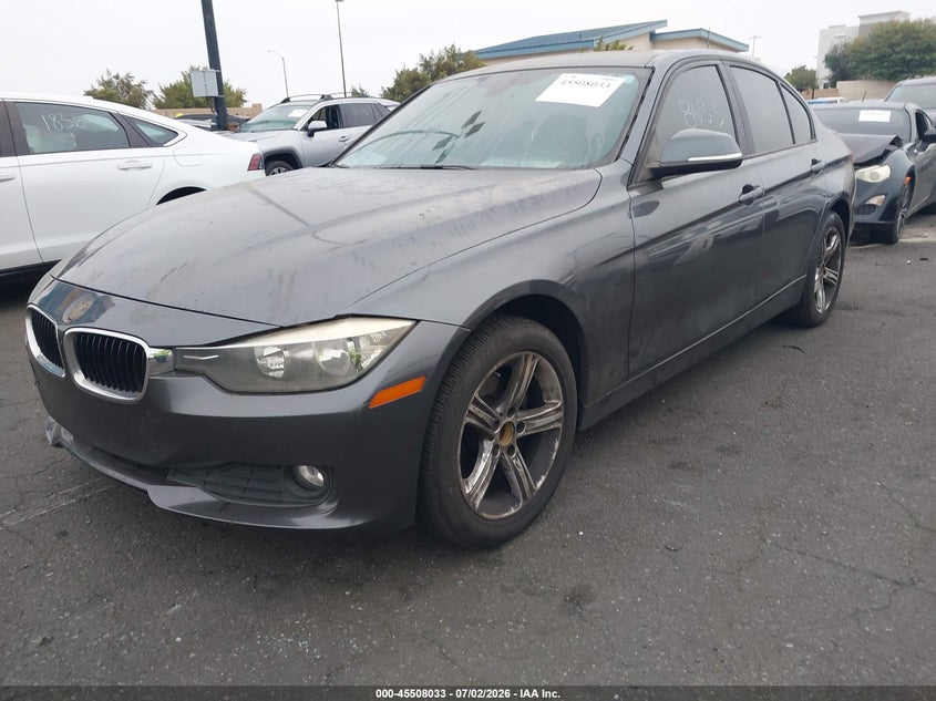 2013 BMW 3er VIN WBA3B1C52DF462662 IAAI salvage auction — UNDERCARRIAGE, Salvage Title, sold $250 on 2026-08-14 (photo 2)