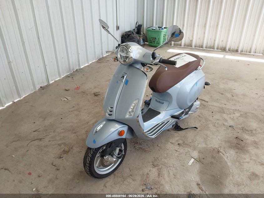 2022 Vespa - VIN ZAPM818G2N5906483 IAAI salvage auction — REAR END, Salvage Title, sold $1,000 on 2026-08-11 (photo 2)