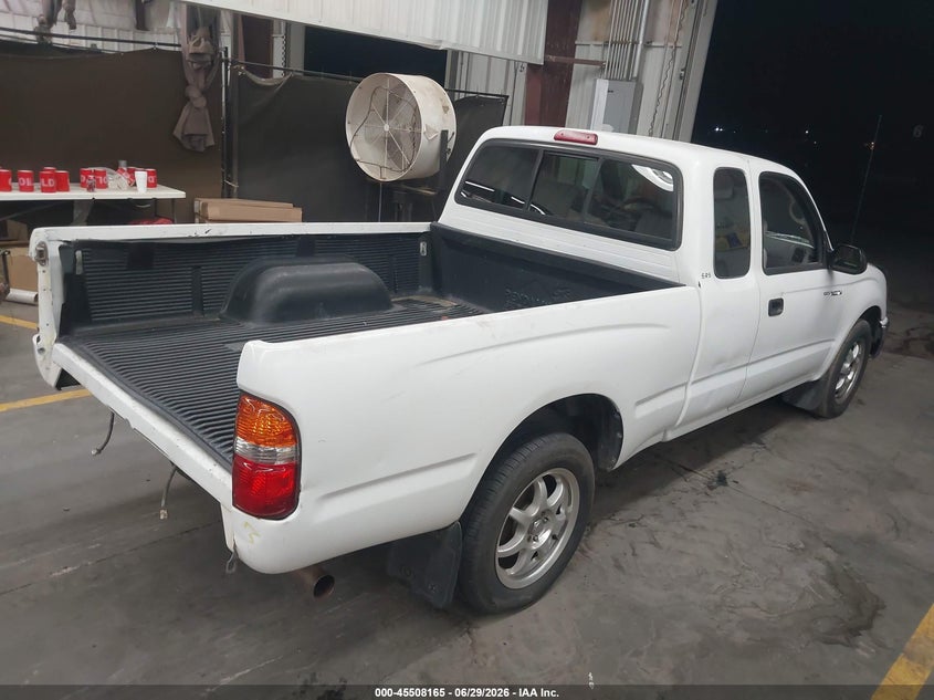 2004 Toyota Tacoma VIN 5TEVL52N74Z317380 IAAI salvage auction — REAR END, Salvage (Arizona), sold $2,650 on 2026-07-28 (photo 4)
