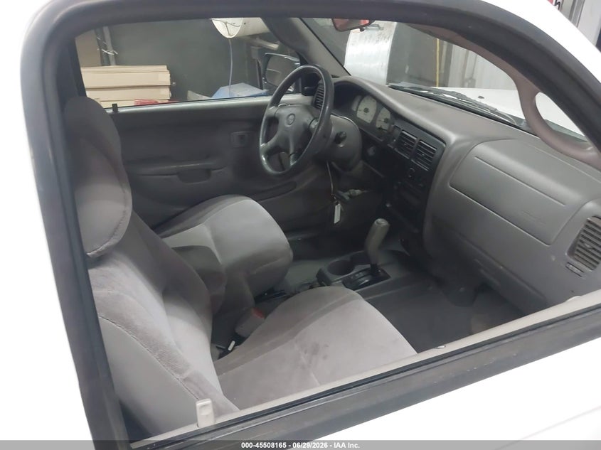 2004 Toyota Tacoma VIN 5TEVL52N74Z317380 IAAI salvage auction — REAR END, Salvage (Arizona), sold $2,650 on 2026-07-28 (photo 5)