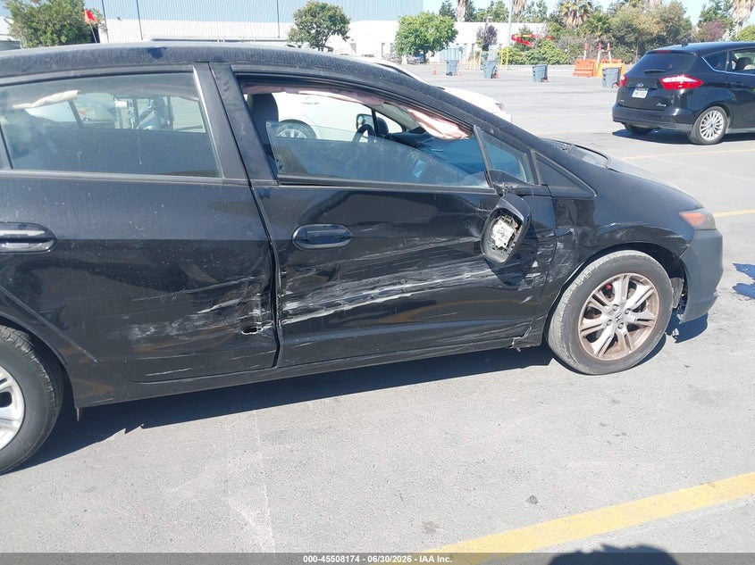 2010 Honda Insight VIN JHMZE2H73AS027445 IAAI salvage auction — SIDE, Salvage (California), sold $600 on 2026-07-20 (photo 6)