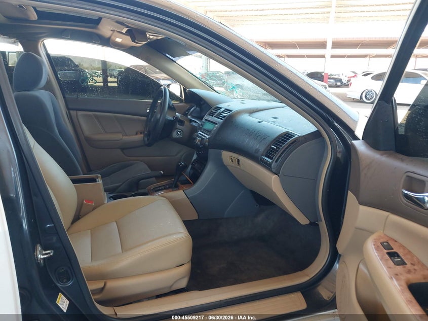 2005 Honda Accord VIN JHMCN36425C016571 IAAI salvage auction — NORMAL WEAR, Clear (Arizona), sold $25 on 2026-07-28 (photo 5)