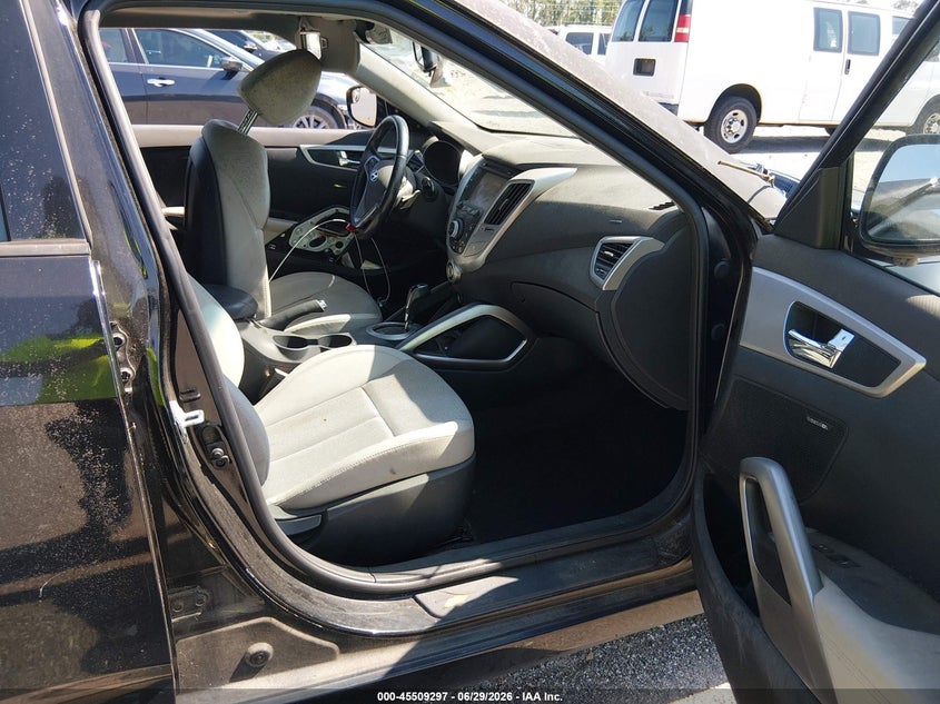 2014 Hyundai Veloster VIN KMHTC6AD6EU184526 IAAI salvage auction — NORMAL WEAR, Clear (Texas), sold $1,400 on 2026-07-07 (photo 5)