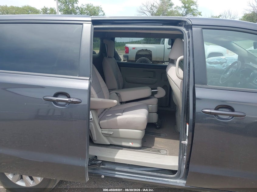 2019 Kia SEDONA VIN KNDMB5C18K6571488 IAAI salvage auction — NORMAL WEAR, Certificate Of Title (Nebraska), sold $525 on 2026-07-30 (photo 8)