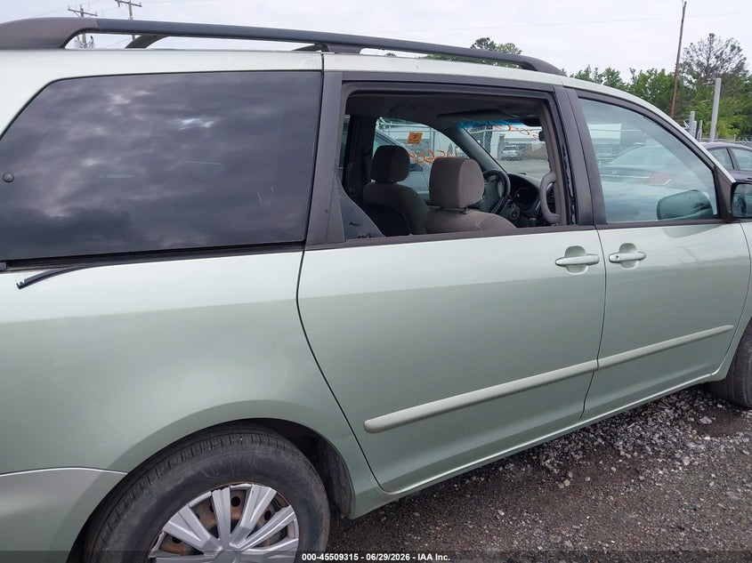 2008 Toyota Sienna VIN 5TDZK23C28S171411 IAAI salvage auction — NORMAL WEAR, Clear (Virginia), sold $25 on 2026-07-24 (photo 6)