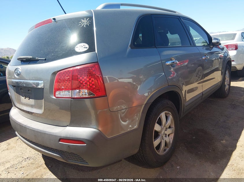 2012 Kia Sorento VIN 5XYKT3A68CG256633 IAAI salvage auction — NORMAL WEAR, Clear-Dealer Only (Arizona), sold $1,050 on 2026-07-14 (photo 4)