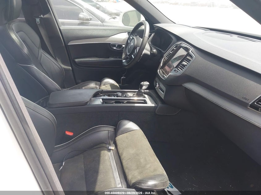 2016 Volvo Xc90 VIN YV4A22PM6G1055427 IAAI salvage auction — NORMAL WEAR, Original (Texas), sold $4,550 on 2026-07-29 (photo 5)