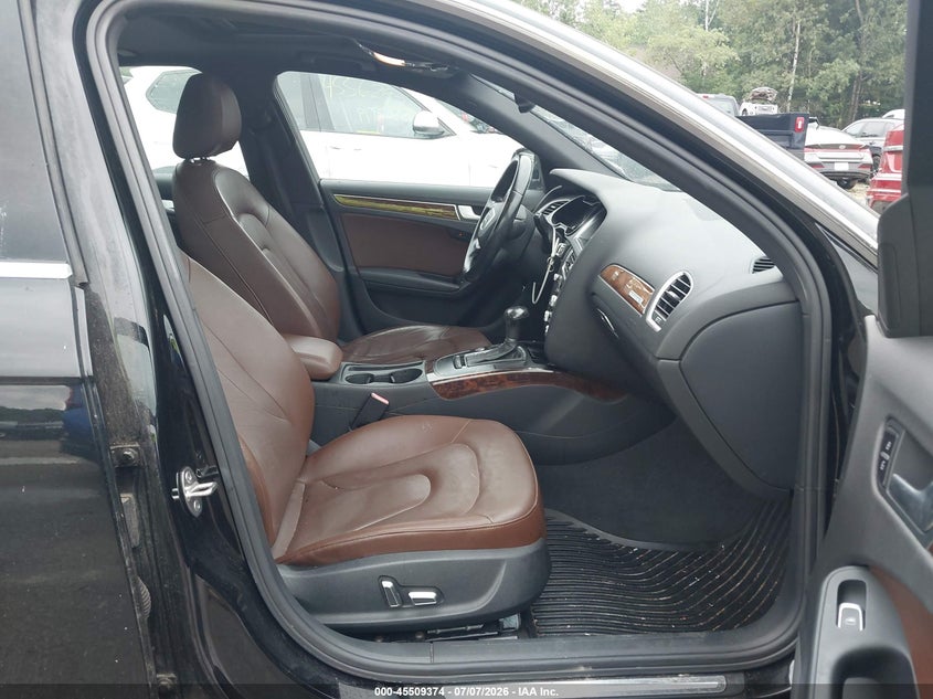 2013 Audi A4 VIN WAUFFAFL3DN019907 IAAI salvage auction — NORMAL WEAR, Clear (Massachusetts), sold $425 on 2026-07-29 (photo 5)