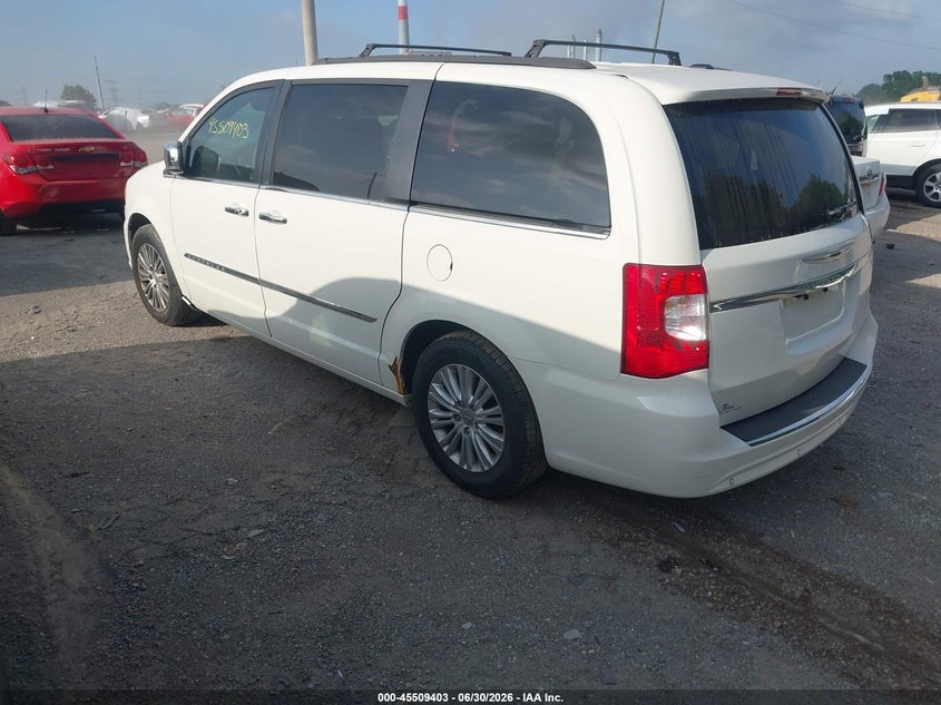 2013 Chrysler Town & country VIN 2C4RC1CG3DR651812 IAAI salvage auction — NORMAL WEAR, Clear (Indiana), sold $500 on 2026-07-12 (photo 3)