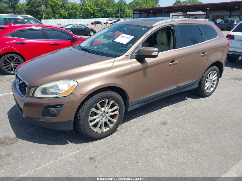 2010 Volvo Xc60 VIN YV4992DZ4A2127001 IAAI salvage auction — NORMAL WEAR, Clear (Tennessee), sold $325 on 2026-07-28 (photo 2)