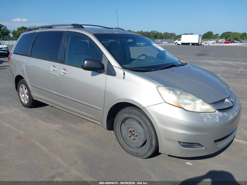 2007 Toyota Sienna VIN 5TDZK23C37S062518 IAAI salvage auction — NORMAL WEAR, Clear (Florida), sold $25 on 2026-07-06 (photo 1)