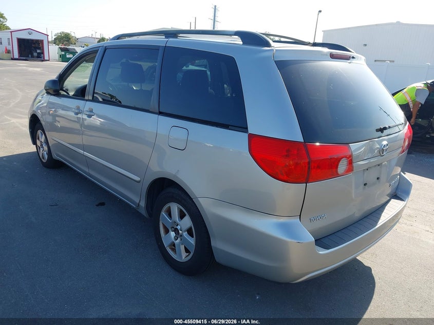 2007 Toyota Sienna VIN 5TDZK23C37S062518 IAAI salvage auction — NORMAL WEAR, Clear (Florida), sold $25 on 2026-07-06 (photo 3)