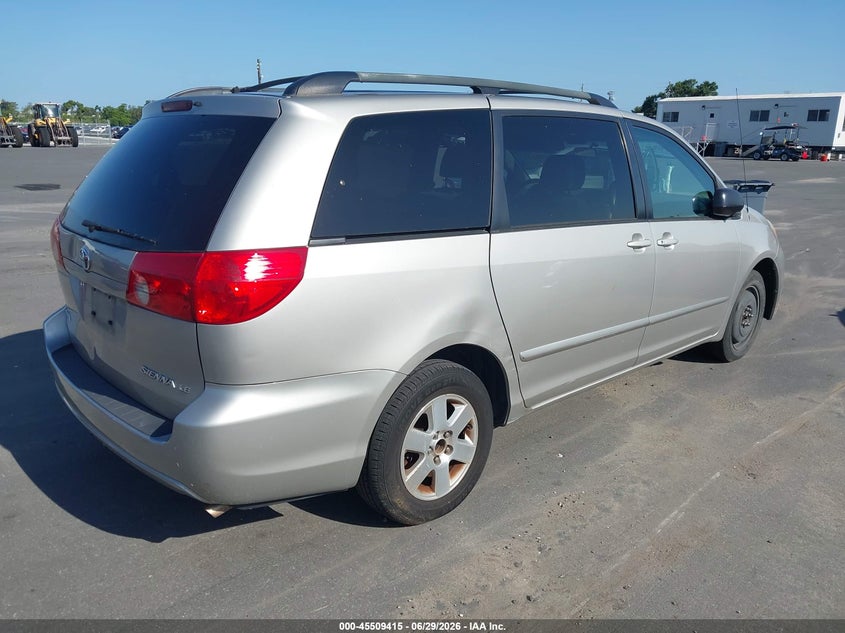2007 Toyota Sienna VIN 5TDZK23C37S062518 IAAI salvage auction — NORMAL WEAR, Clear (Florida), sold $25 on 2026-07-06 (photo 4)