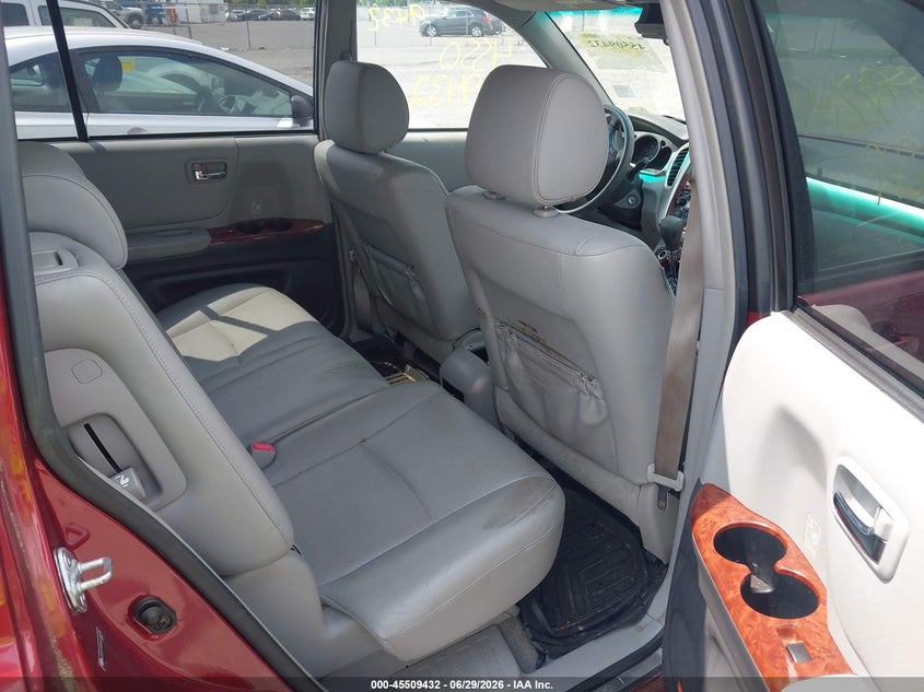 2005 Toyota Highlander VIN JTEEP21A550128838 IAAI salvage auction — NORMAL WEAR, Clear (Virginia), sold $1,500 on 2026-07-14 (photo 8)