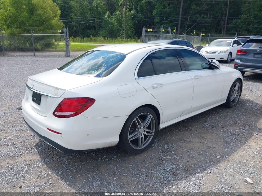 2018 Mercedes-benz E-klasse VIN WDDZF4JB1JA335430 IAAI salvage auction — WATER/FLOOD, Salvage (Mississippi), sold $5,600 on 2026-07-31 (photo 4)