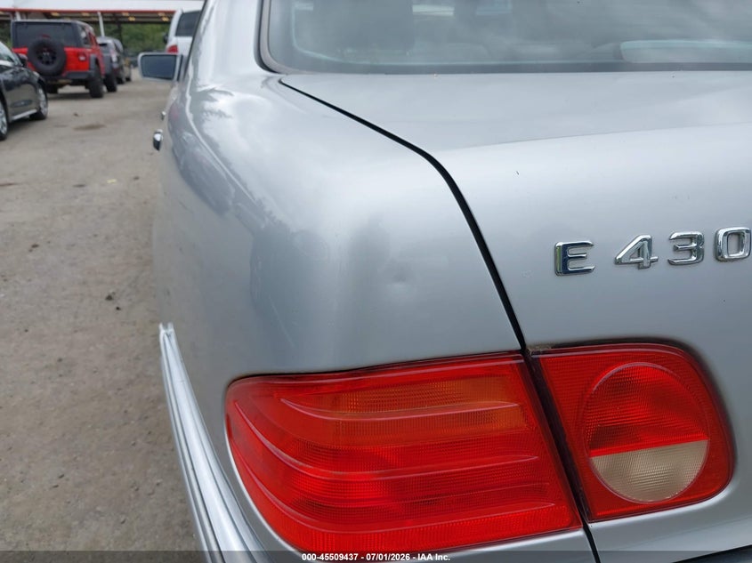 1999 Mercedes-benz E-class VIN WDBJF70H7XA723378 IAAI salvage auction — NORMAL WEAR, Clear (Washington), sold $800 on 2026-07-22 (photo 6)