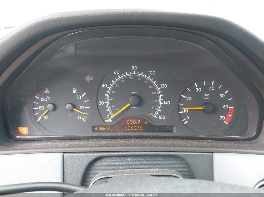 1999 Mercedes-benz E-class VIN WDBJF70H7XA723378 IAAI salvage auction — NORMAL WEAR, Clear (Washington), sold $800 on 2026-07-22 (photo 7)