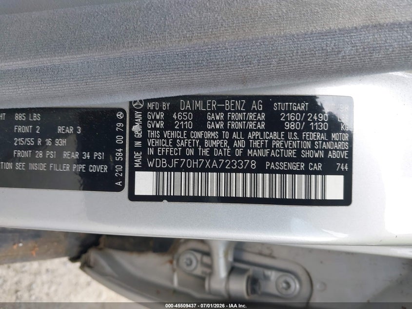 1999 Mercedes-benz E-class VIN WDBJF70H7XA723378 IAAI salvage auction — NORMAL WEAR, Clear (Washington), sold $800 on 2026-07-22 (photo 9)