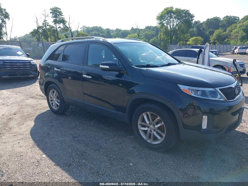 2014 Kia Sorento VIN 5XYKT3A63EG494747 IAAI salvage auction — NORMAL WEAR, Clear (New Jersey), sold $1,050 on 2026-07-14 (photo 1)