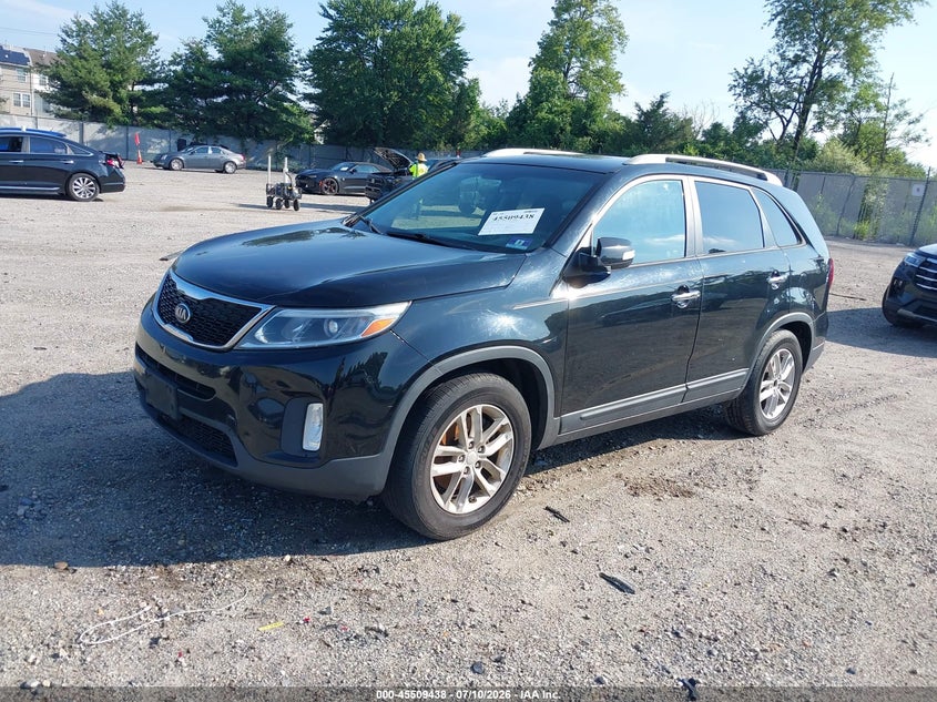 2014 Kia Sorento VIN 5XYKT3A63EG494747 IAAI salvage auction — NORMAL WEAR, Clear (New Jersey), sold $1,050 on 2026-07-14 (photo 2)
