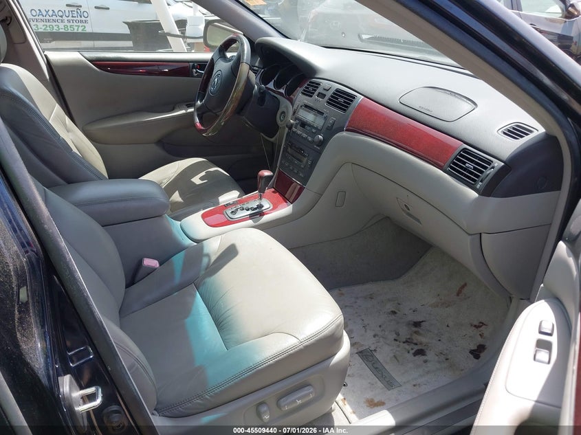 2004 Lexus Es 330 VIN JTHBA30G945034501 IAAI salvage auction — NORMAL WEAR, Original (Ohio), sold $700 on 2026-07-09 (photo 5)