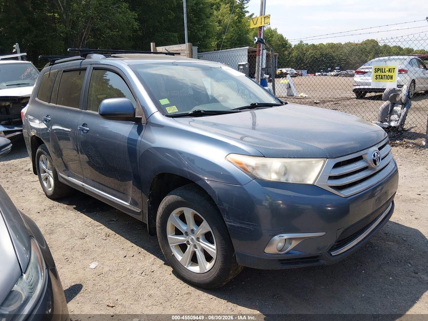 2011 Toyota Highlander VIN 5TDBK3EH1BS055141 IAAI salvage auction — NORMAL WEAR, Clear (New Hampshire), sold $2,800 on 2026-07-07 (photo 1)