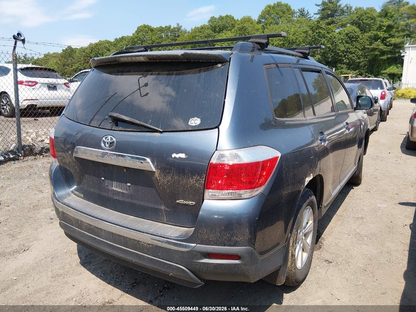 2011 Toyota Highlander VIN 5TDBK3EH1BS055141 IAAI salvage auction — NORMAL WEAR, Clear (New Hampshire), sold $2,800 on 2026-07-07 (photo 4)